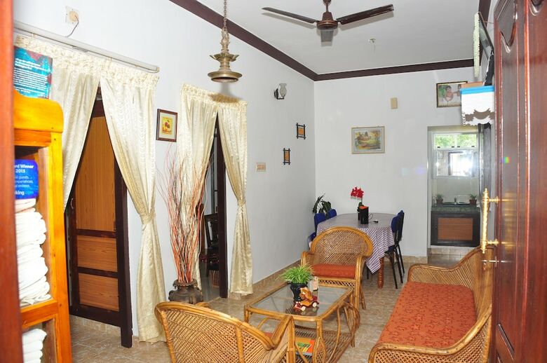 Bed & Breakfast Lazar Residency Homestay