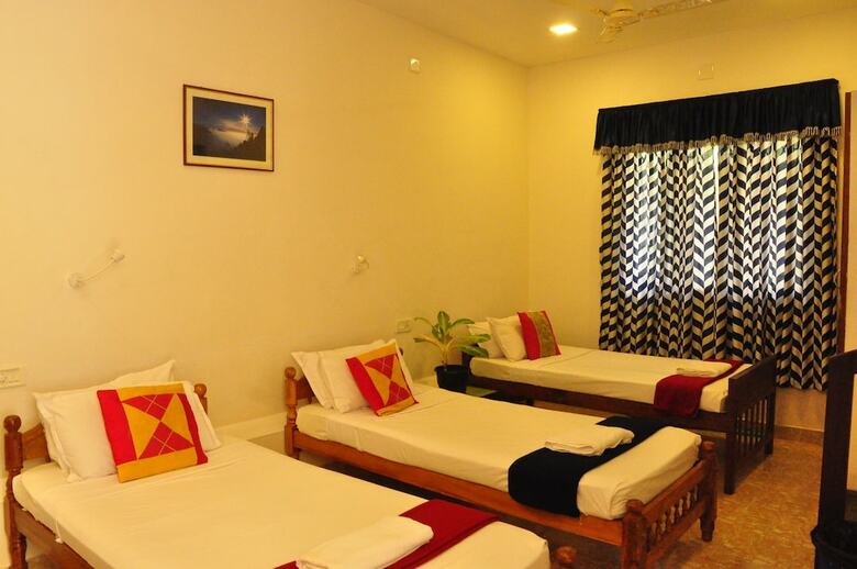 Bed & Breakfast Lazar Residency Homestay