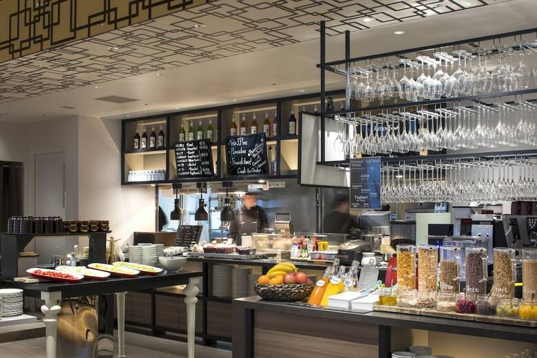 Hotel Courtyard By Marriott Shin-osaka Station