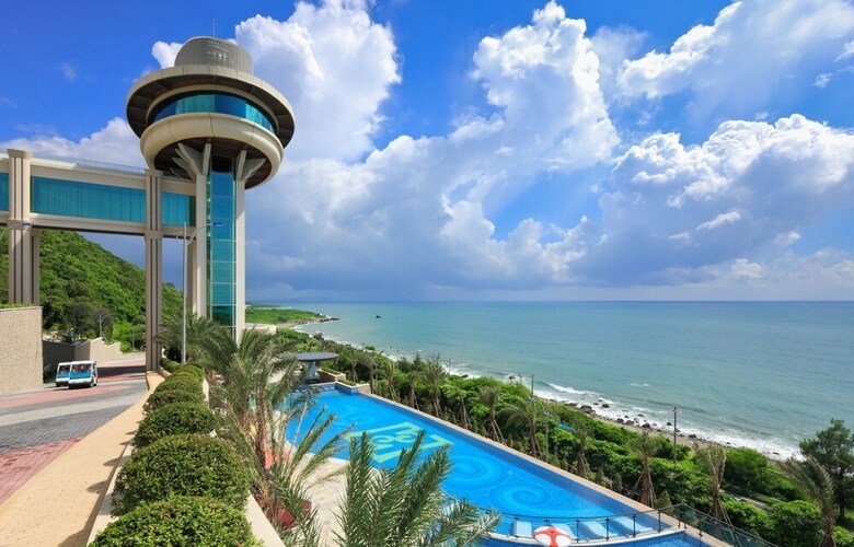 Hotel H Resort