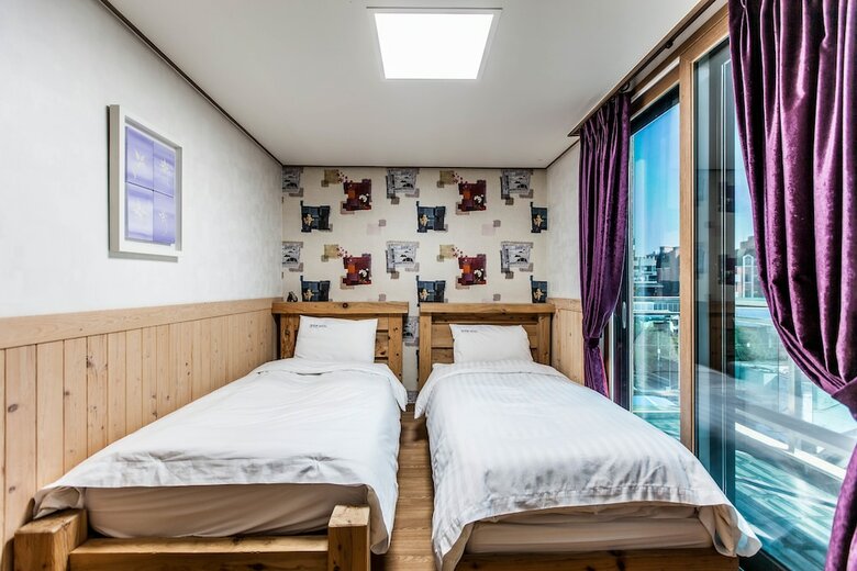 Cheonjiyeon Hotel