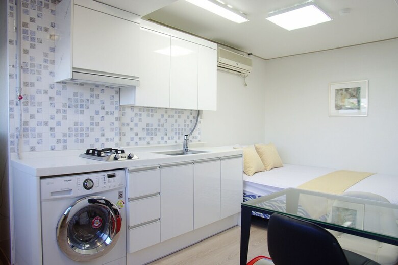 Hostal Grand Field Residence Hostel