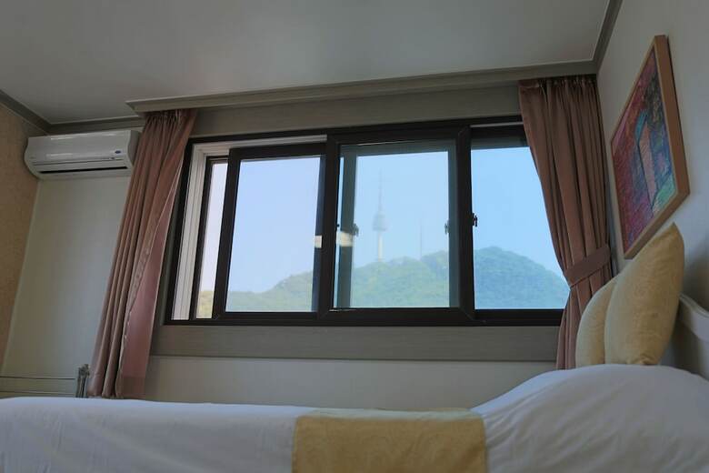 Hostal Grand Field Residence Hostel