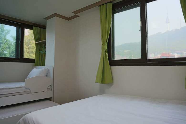 Hostal Grand Field Residence Hostel