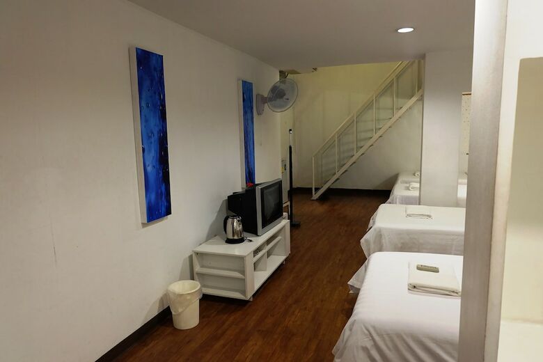 Hostal Take A Nap Hotel