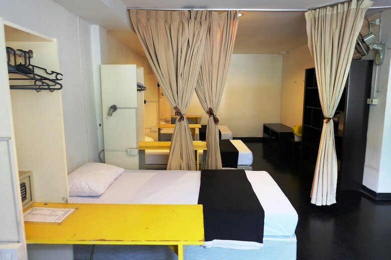 Hostal Take A Nap Hotel