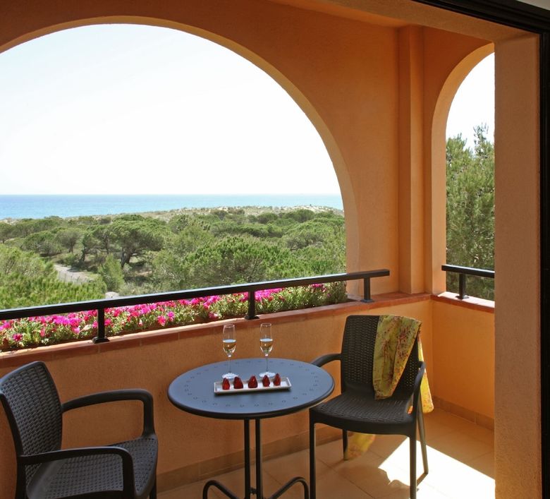 Hotel La Costa Golf & Beach Resort