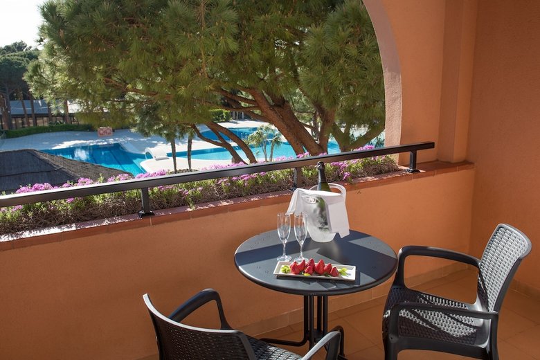 Hotel La Costa Golf & Beach Resort