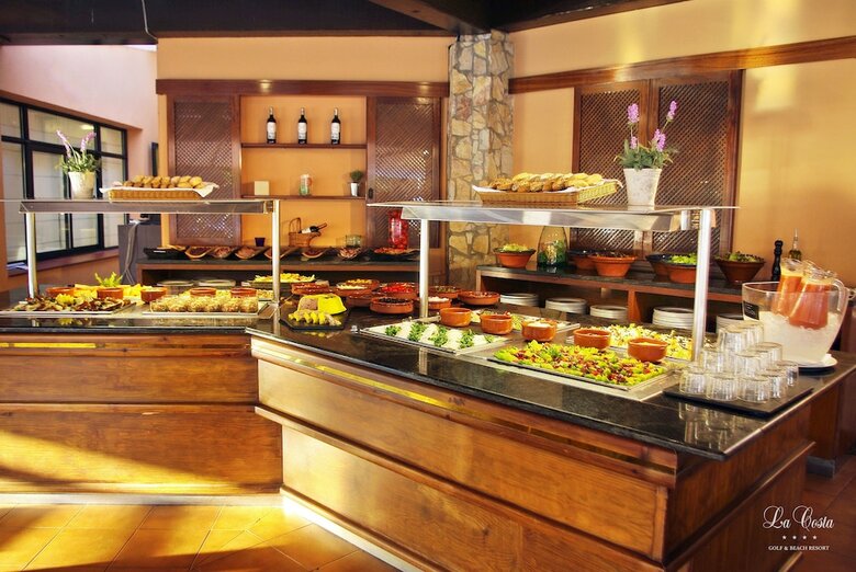 Hotel La Costa Golf & Beach Resort
