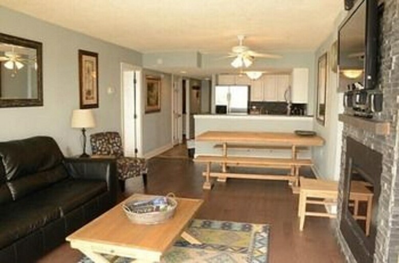Bluewater Resort By Elliott Beach Rentals