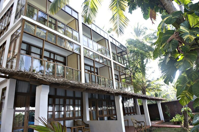 Hotel The Eco, The Poolside Beach Retreat