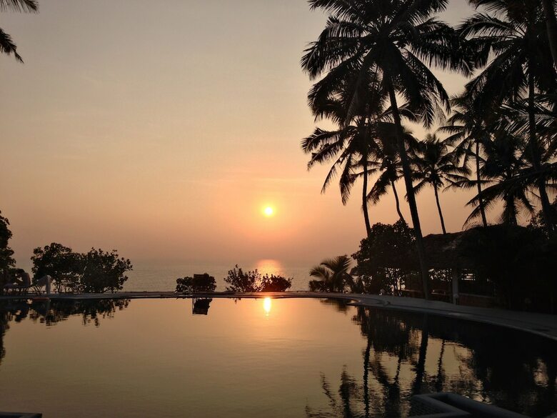 Hotel The Eco, The Poolside Beach Retreat
