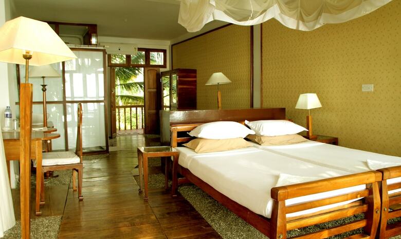Hotel The Eco, The Poolside Beach Retreat