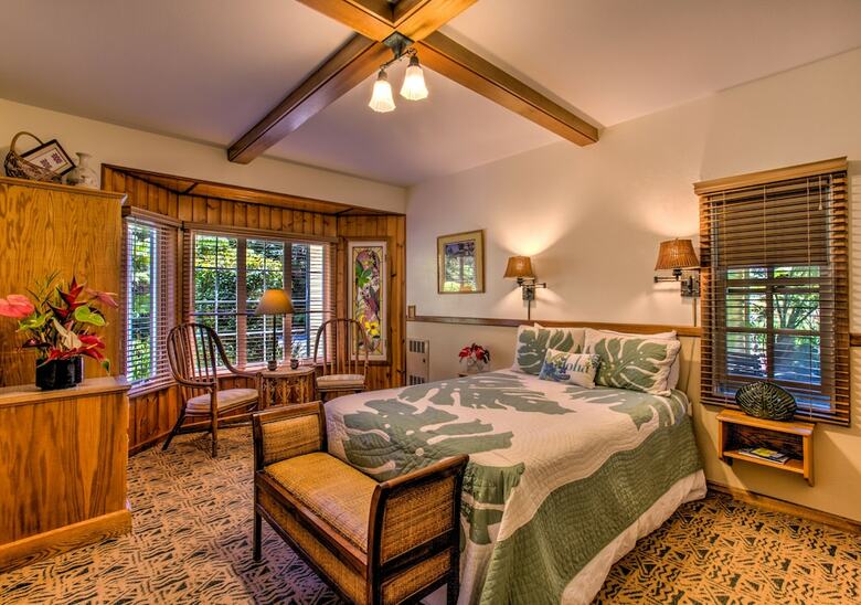 Bed & Breakfast Kilauea Lodge And Restaurant