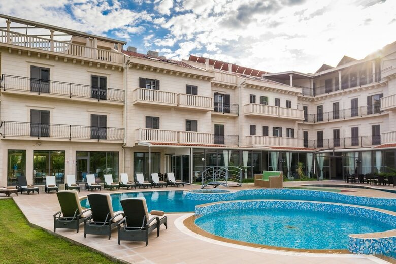 Hotel President Solin