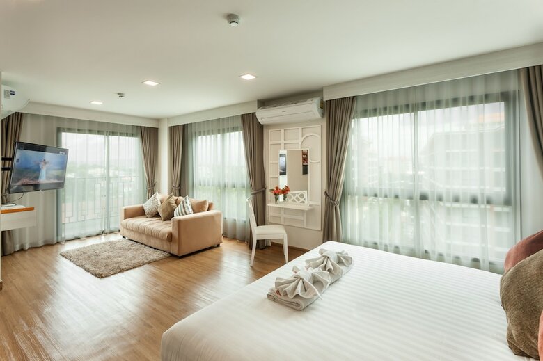 Cmor Hotel Chiang Mai By Andacura