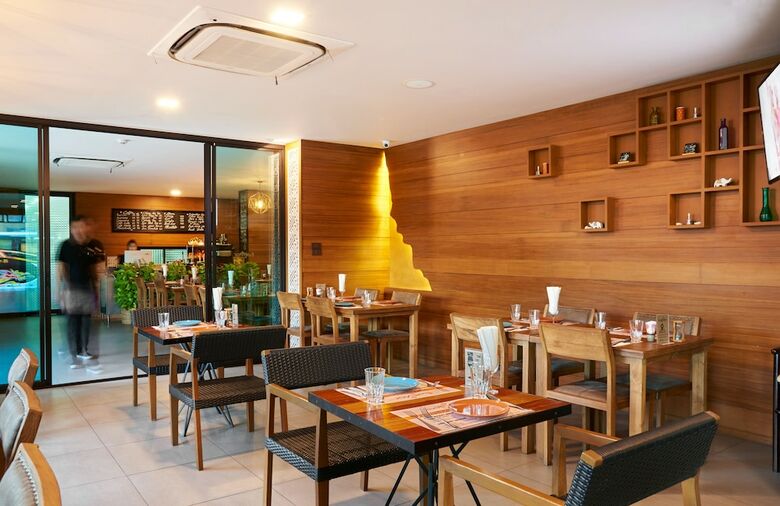 Cmor Hotel Chiang Mai By Andacura