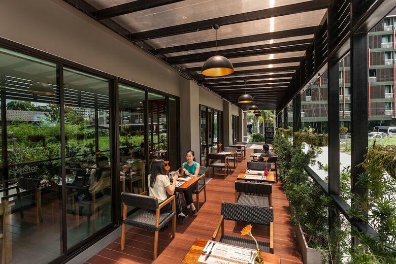 Cmor Hotel Chiang Mai By Andacura