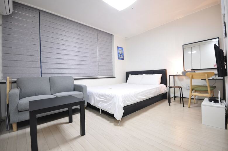 Inn-the City Business Hotel