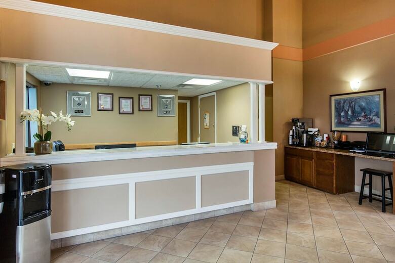 Hotel Econo Lodge At Thousand Hills