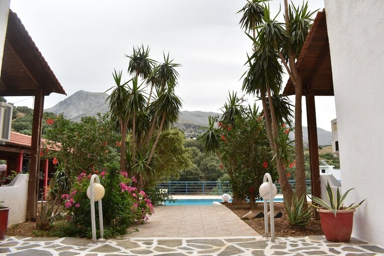 Panorama Studios And Apartments