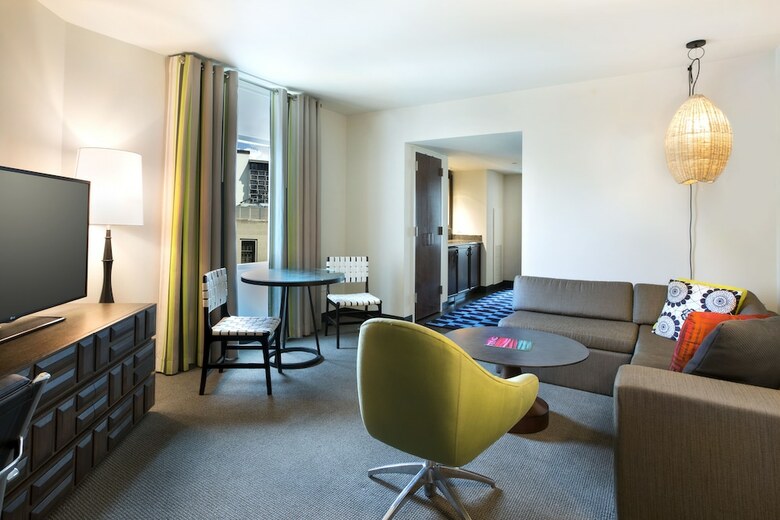 Hotel Contessa - Luxury Suites On The Riverwalk