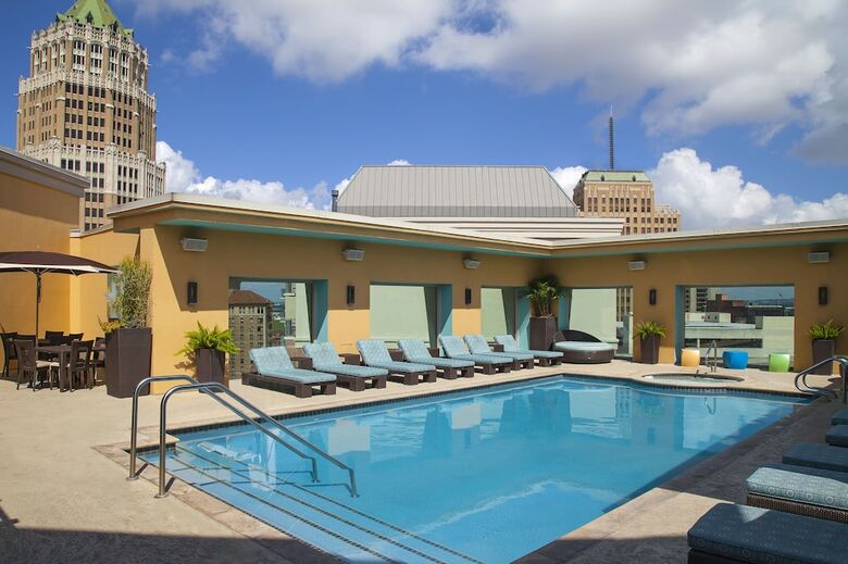 Hotel Contessa - Luxury Suites On The Riverwalk