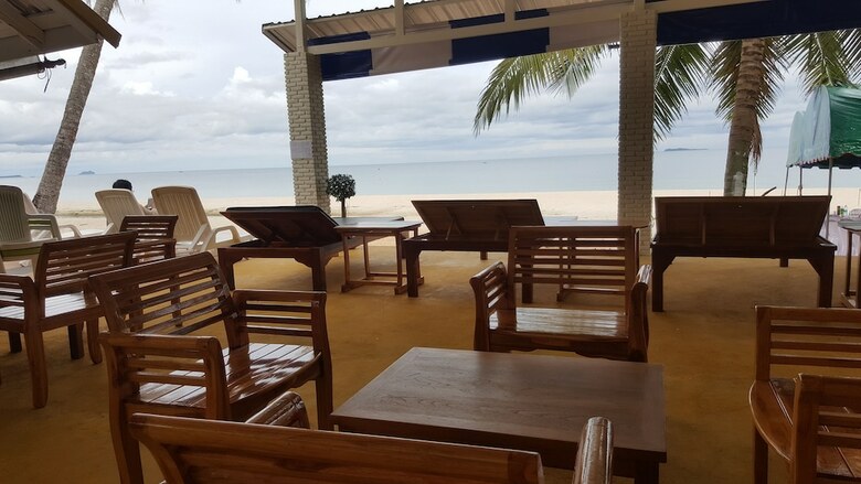 Talay Sai Hotel @ Thung Wua Laen
