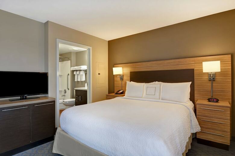 Hotel Towneplace Suites By Marriott Alexandria