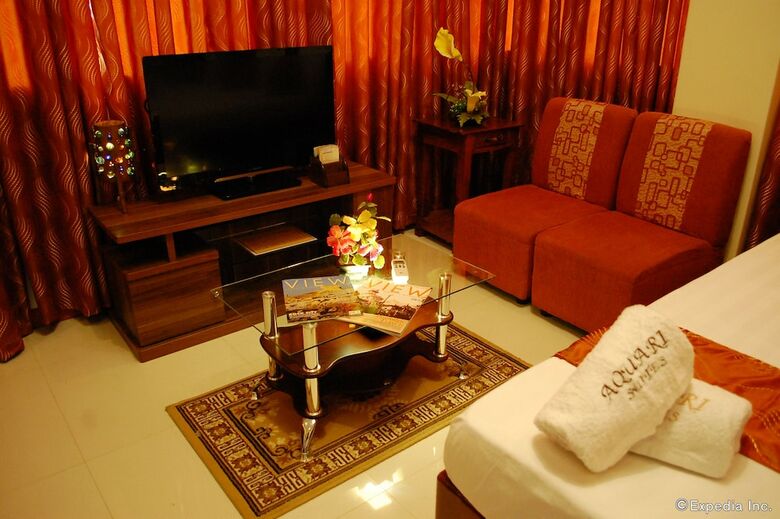 Hotel Aquari Travelers Suites