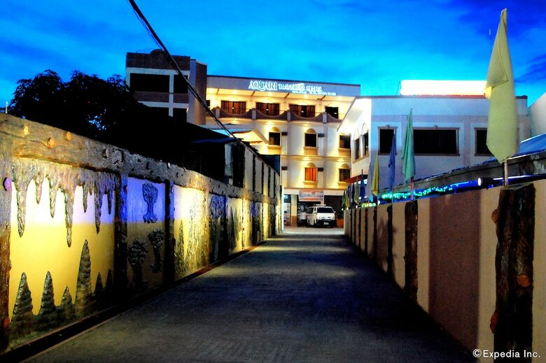 Hotel Aquari Travelers Suites