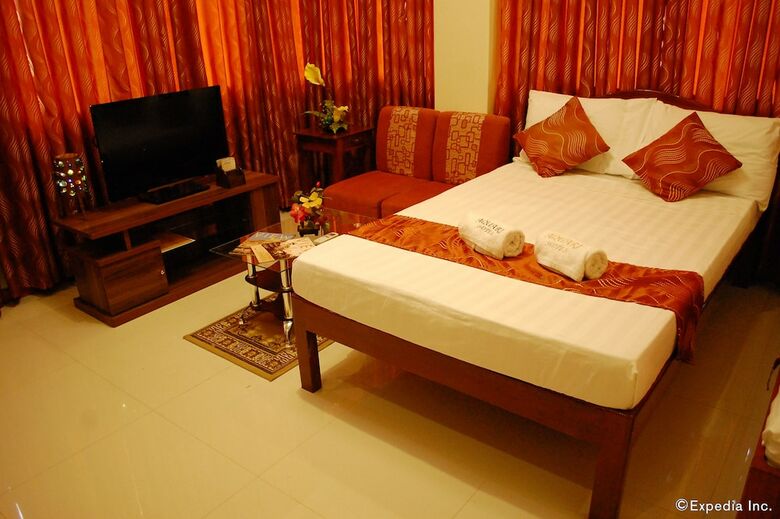 Hotel Aquari Travelers Suites