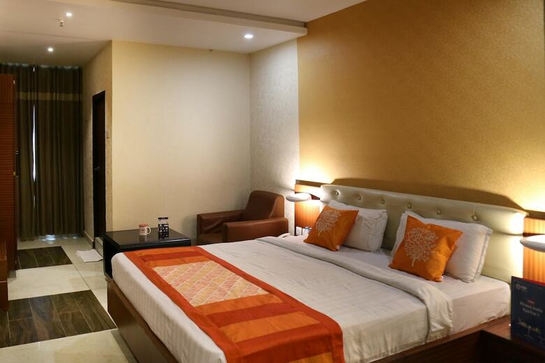 Oyo 1566 Hotel Kranthi's Innotel