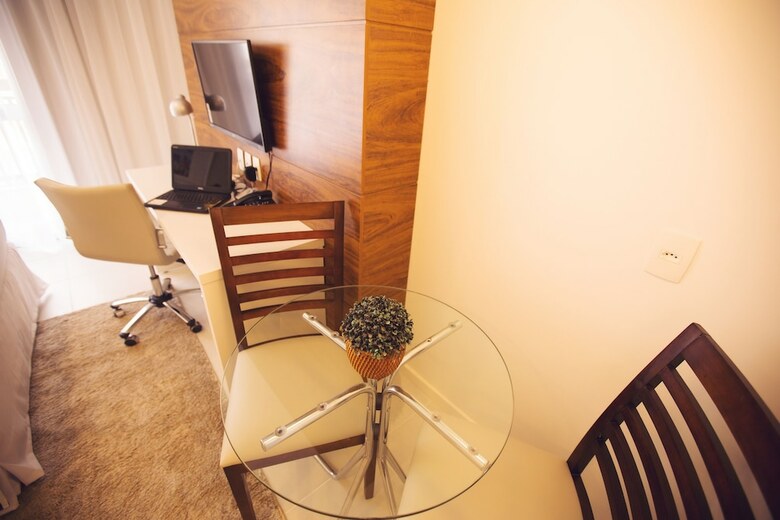 Hotel Vision Hplus Express +