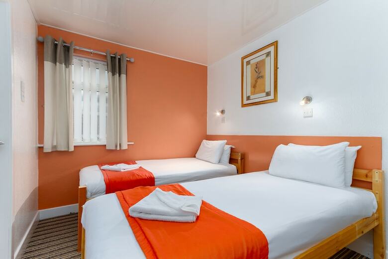 The New Sandringham Court Hotel