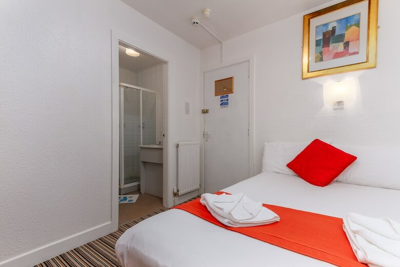 The New Sandringham Court Hotel