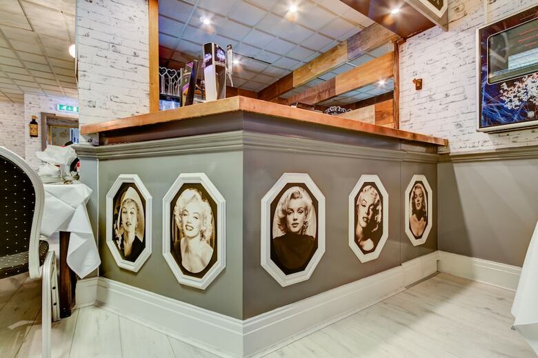 The New Sandringham Court Hotel