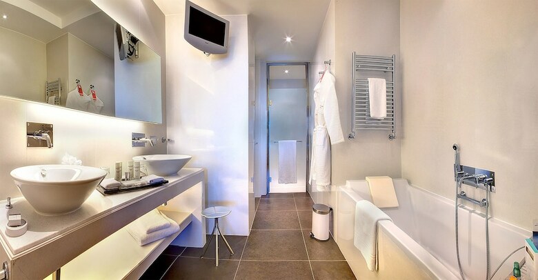 Monte-carlo Bay Hotel & Resort