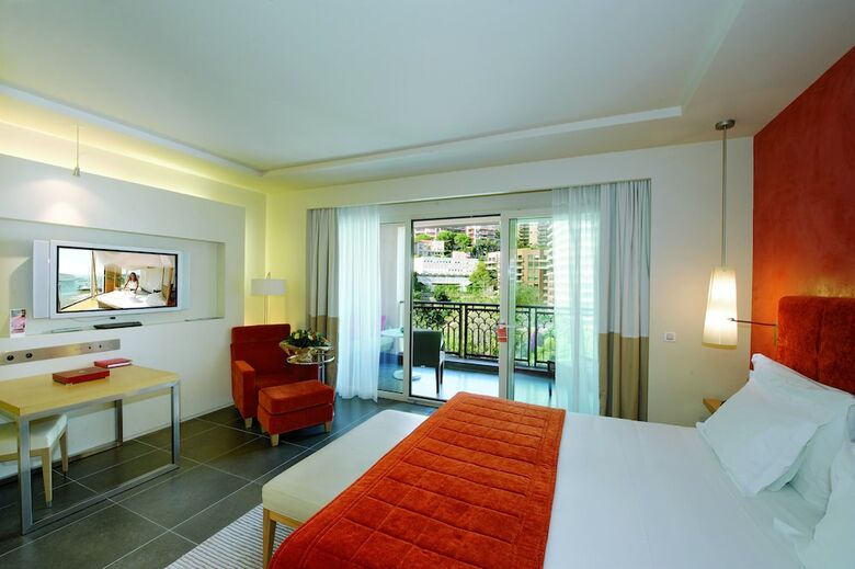 Monte-carlo Bay Hotel & Resort
