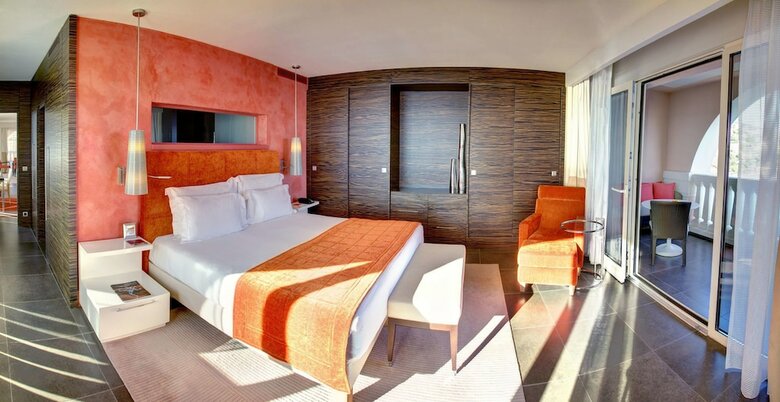 Monte-carlo Bay Hotel & Resort