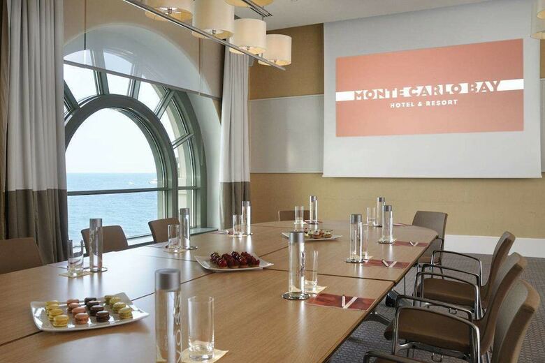 Monte-carlo Bay Hotel & Resort