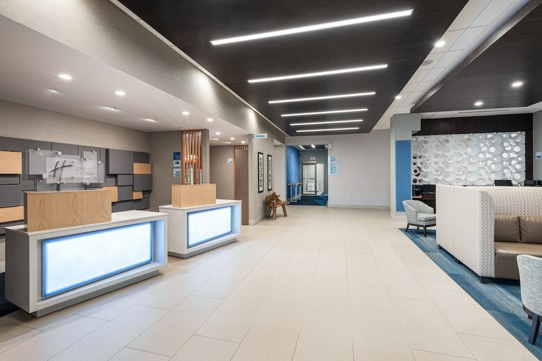 Hotel Holiday Inn Express & Suites Milton