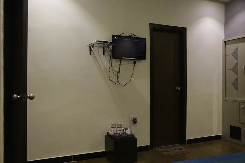 Oyo 1545 Hotel Shivani International