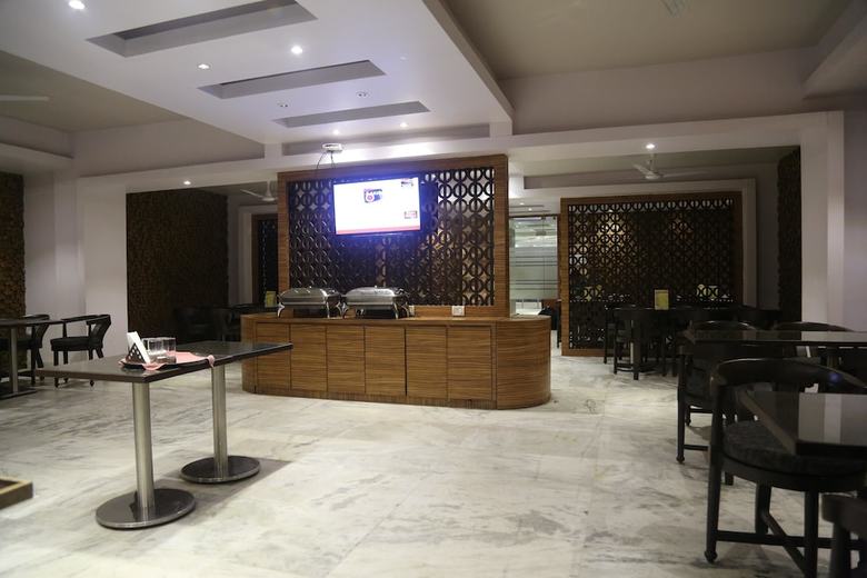 Oyo 1545 Hotel Shivani International