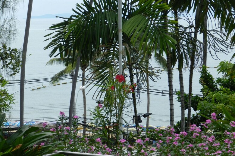 Alex Group Jomtien Plaza Condotel