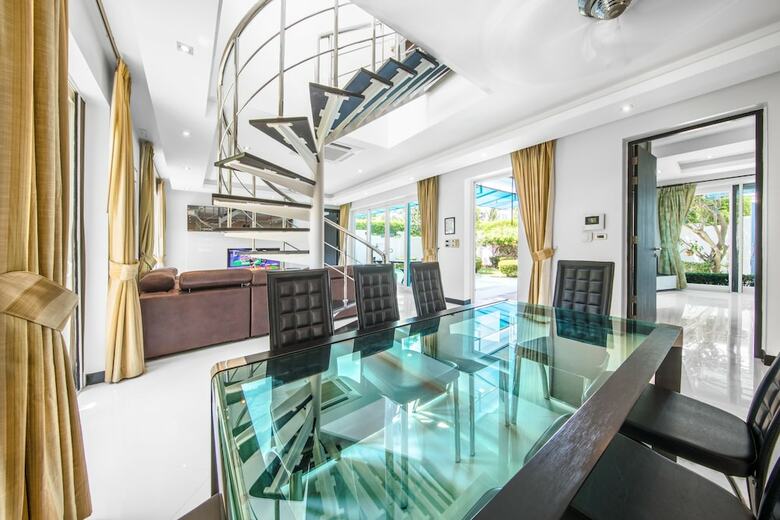 Hollywood Pool Villa Jomtien Pattaya
