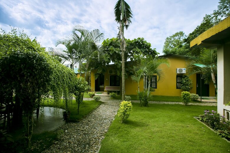 Sauraha Nana Hotel