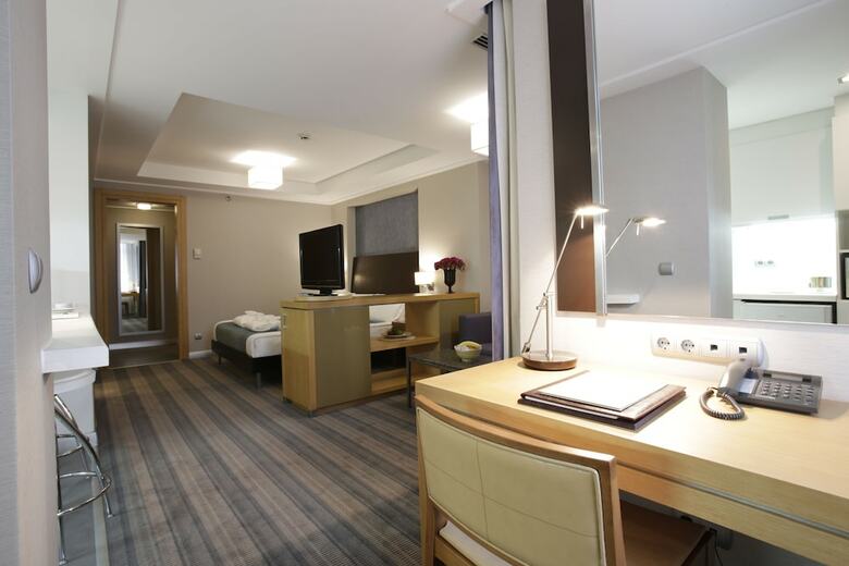 Hotel Housez Suites And Apartments - Special Class