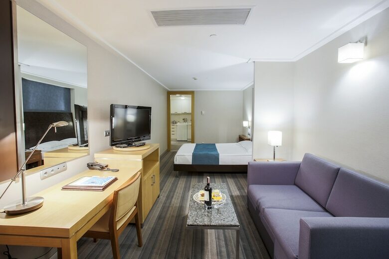 Hotel Housez Suites And Apartments - Special Class