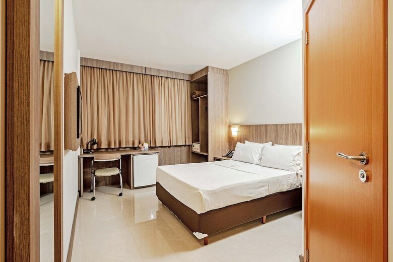 Hotel Slaviero Slim Curitiba Av. Das Torres